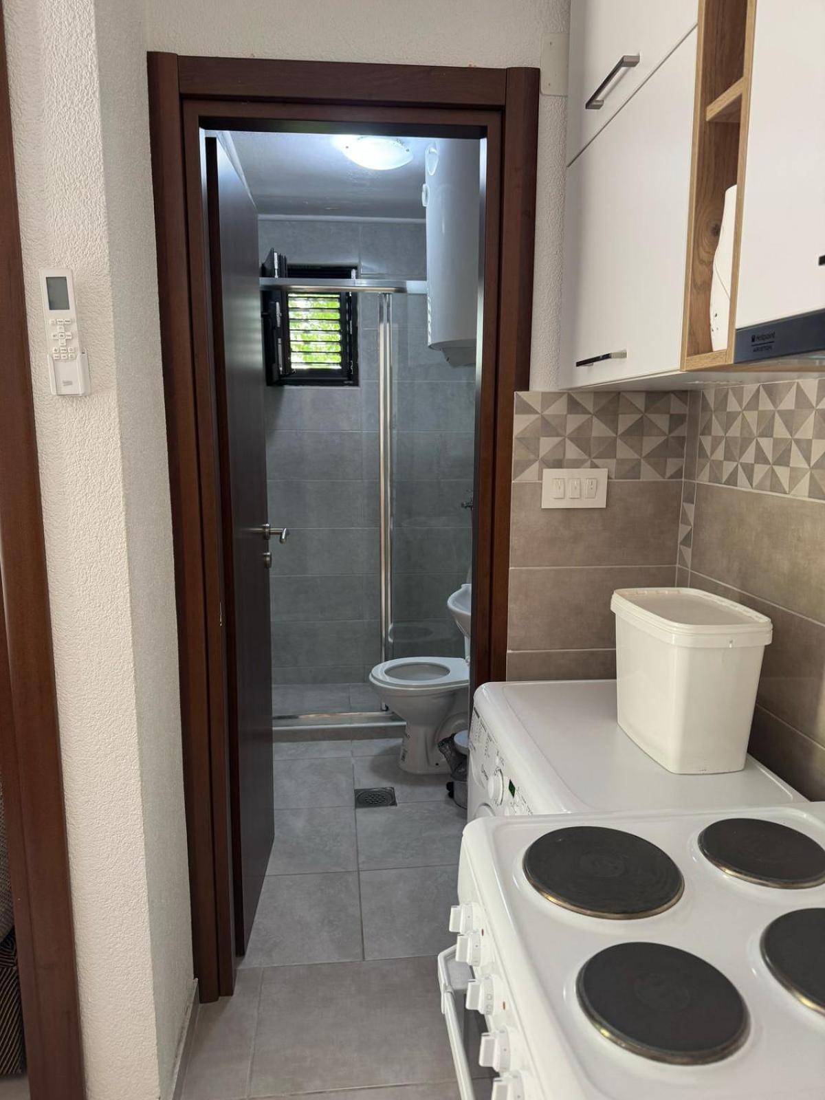 Ferienwohnung Midpoint Kotor Exterior foto