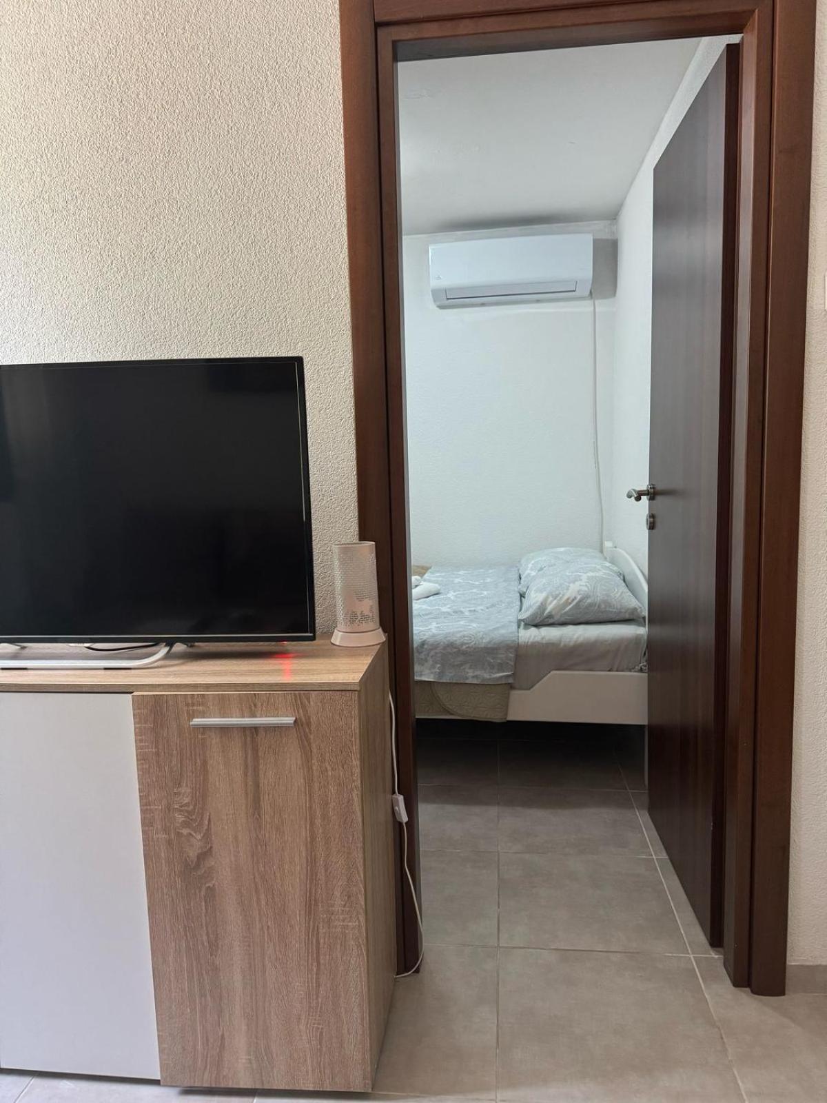 Ferienwohnung Midpoint Kotor Exterior foto